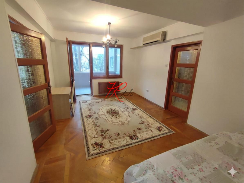 Romana, vanzare apartament 2 camere.