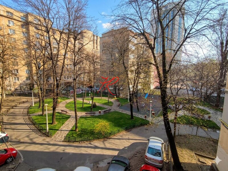Romana, vanzare apartament 2 camere.
